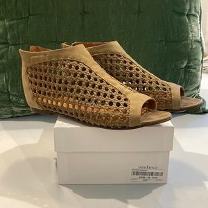 Sundance Delphi’s Sandals Olive